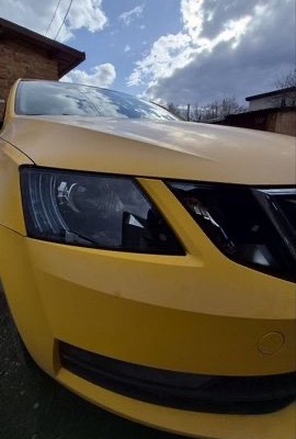 Фара Skoda Octavia после установки би-лед